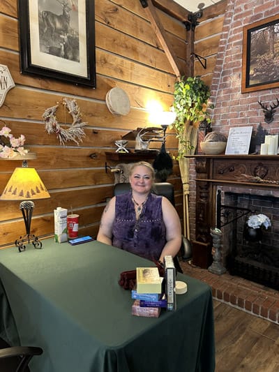reader_conjuring-tree tarot and energy healer at the conjuring tree
