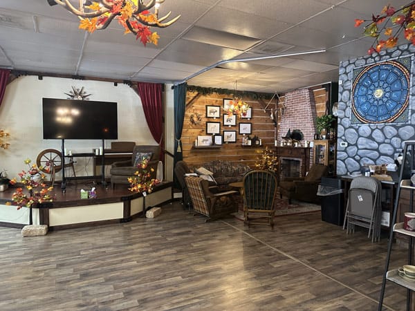 Stage-Area sitting area and stage at the conjuring tree in West Jordan