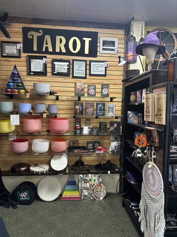 tarot-the-conjuring-tree tarot and singing bowls at the conjuring tree in West Jordan